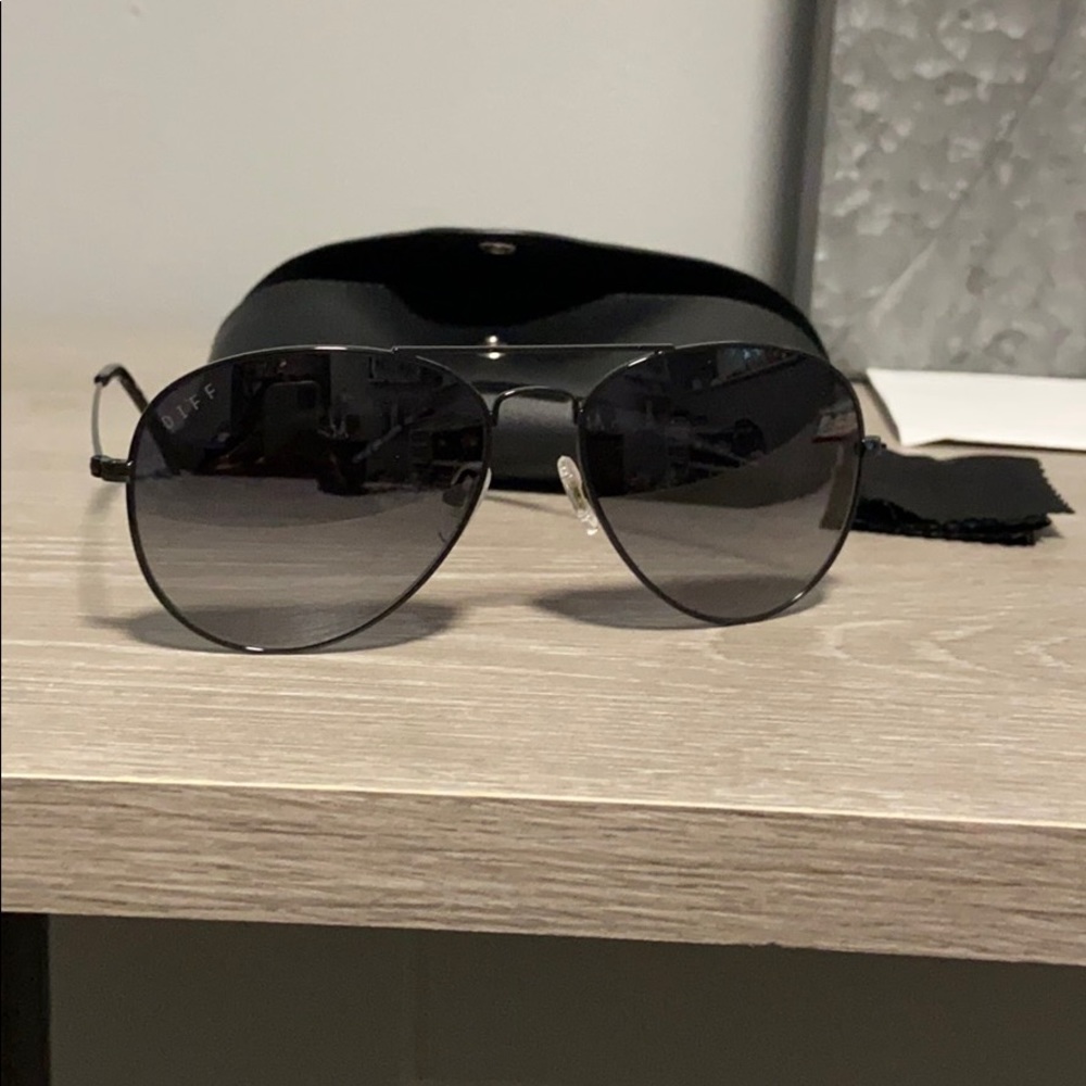 Diff Sunglasses - image 1